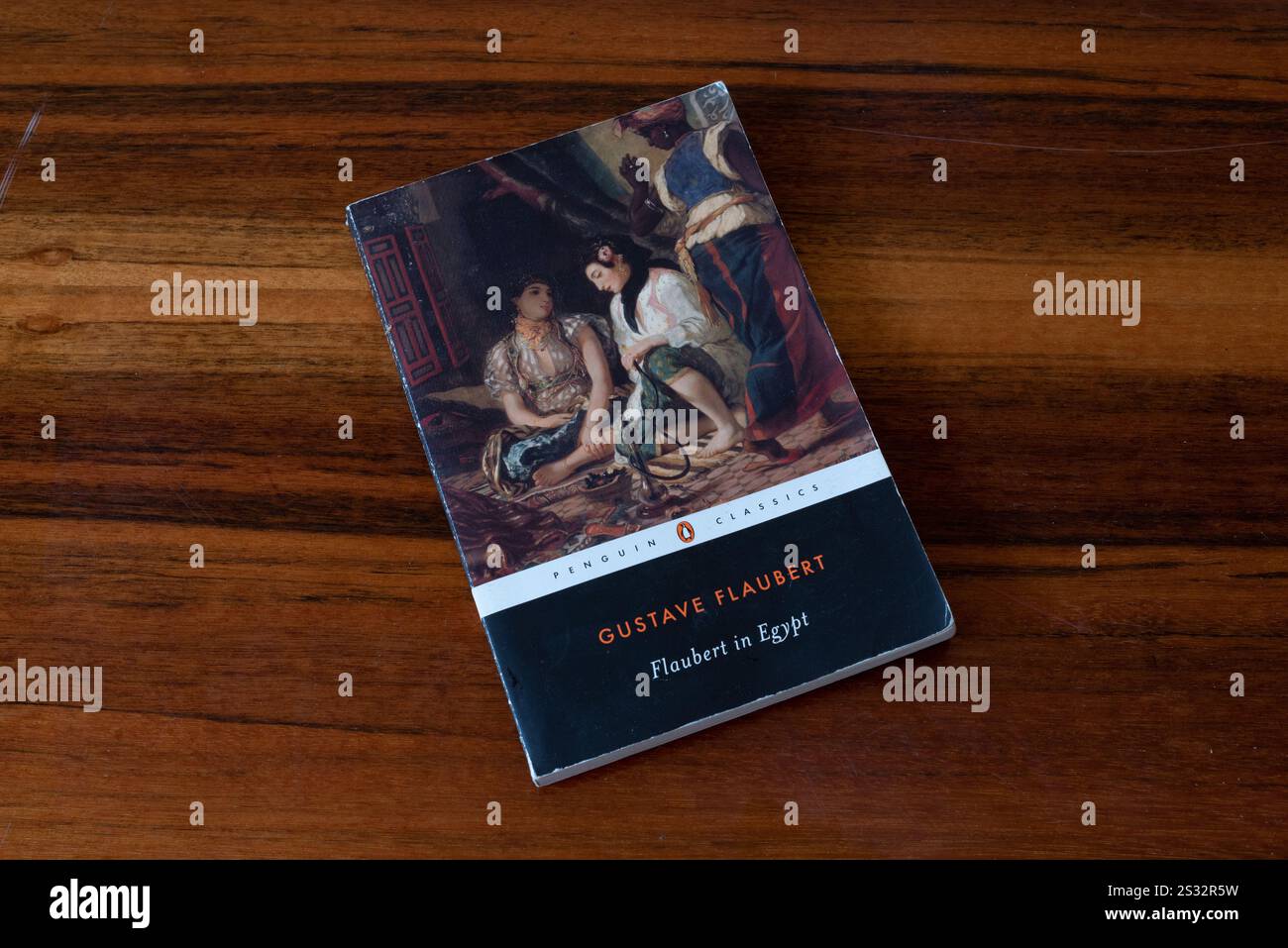 Londra, Regno Unito. 24 agosto 2024. Una vecchia copia cartacea dei Penguin Classics di Flaubert in Egitto, un libro di memorie di viaggio del romanziere francese Gustave Flaubert Foto Stock