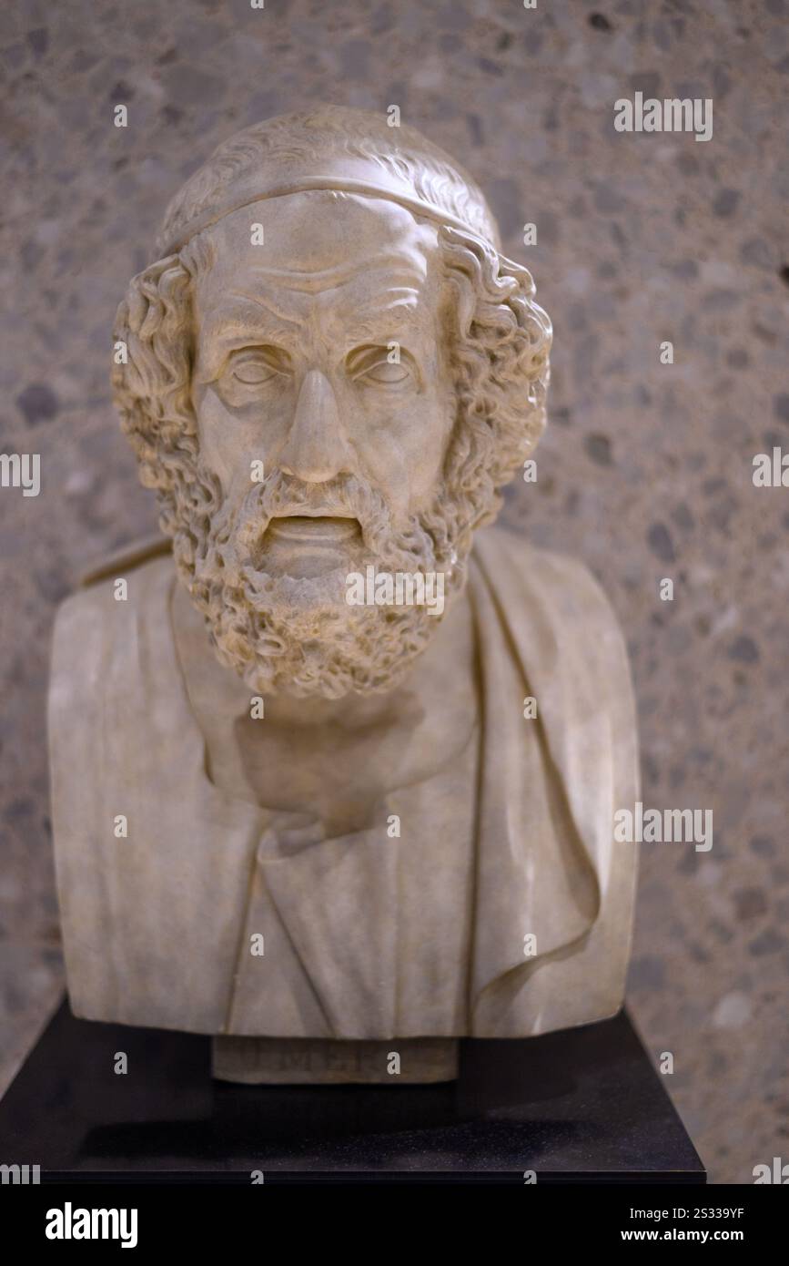 Busto del poeta greco antico Omero esposto al Neues Museum, nuovo museo nel complesso Museum Island nel centro storico di Berlino, Germania, il 2 gennaio 20 Foto Stock