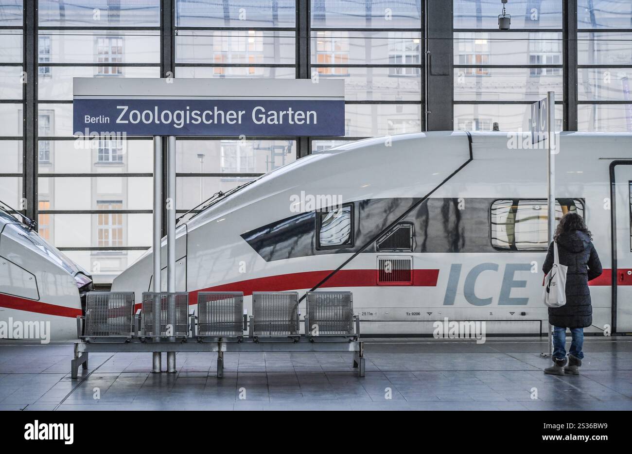 ICE, Bahnhof Zoo, Charlottenburg, Berlino, Germania, Europa Foto Stock