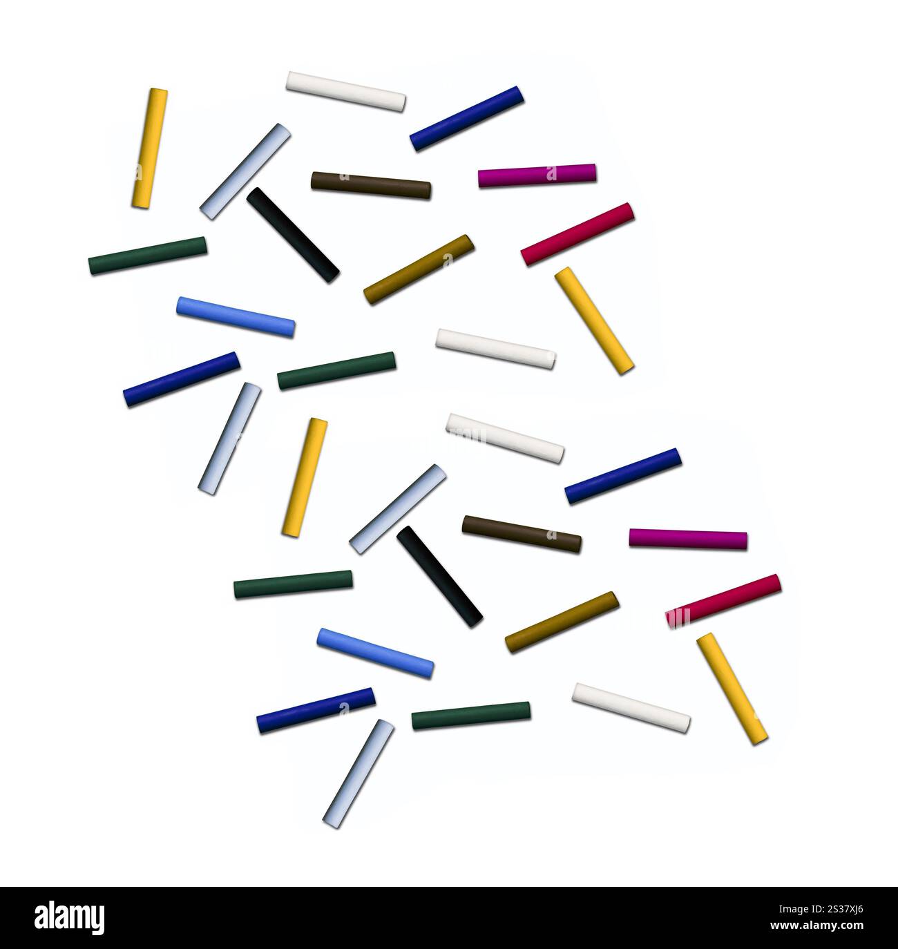 Bastoni di gesso color pastello isolavano uno sfondo bianco. Bastoni di gesso color pastello Foto Stock