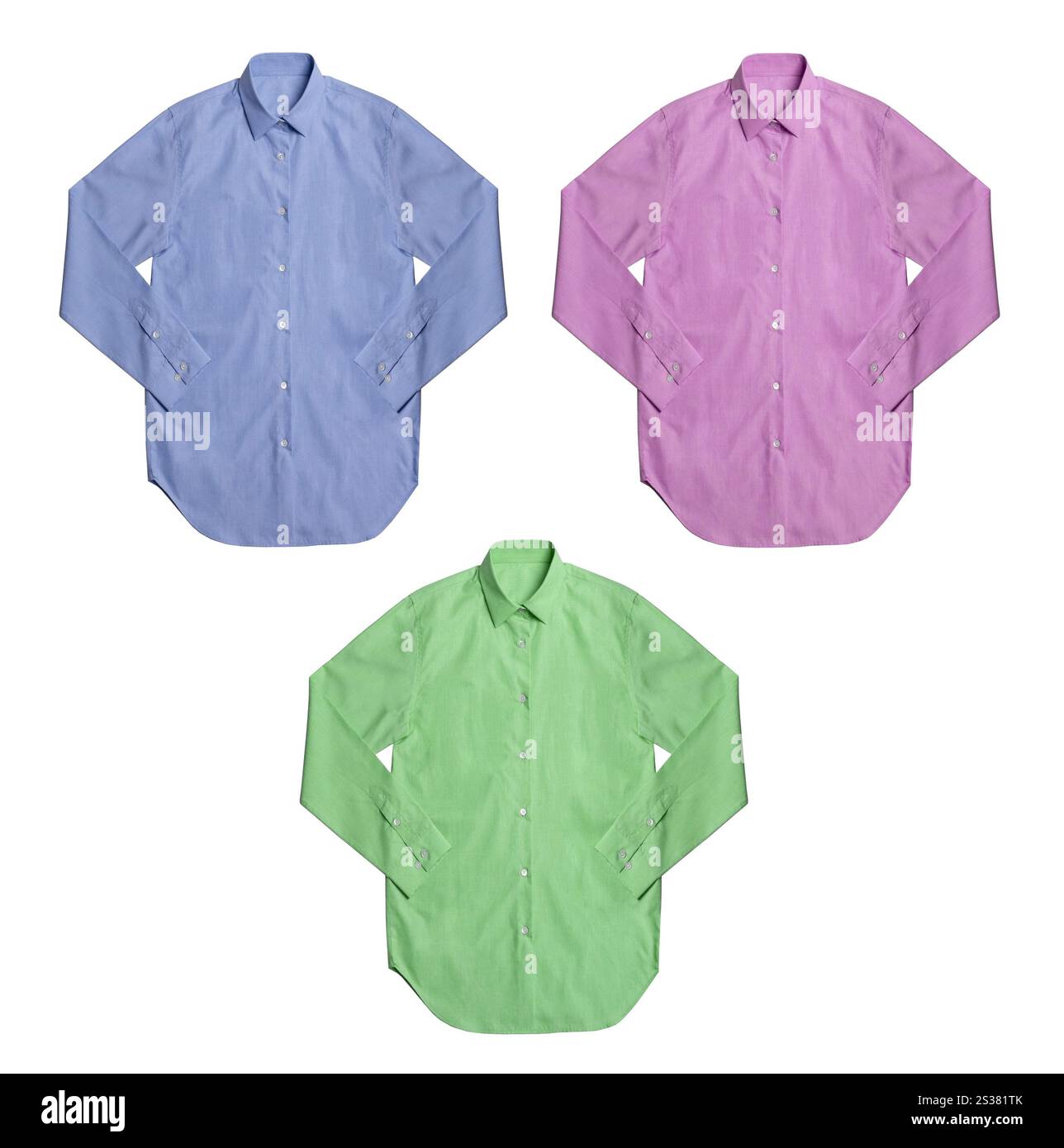 Camicie blu, verdi e rosa isolate su sfondo bianco. Magliette blu, verde e rosa Foto Stock