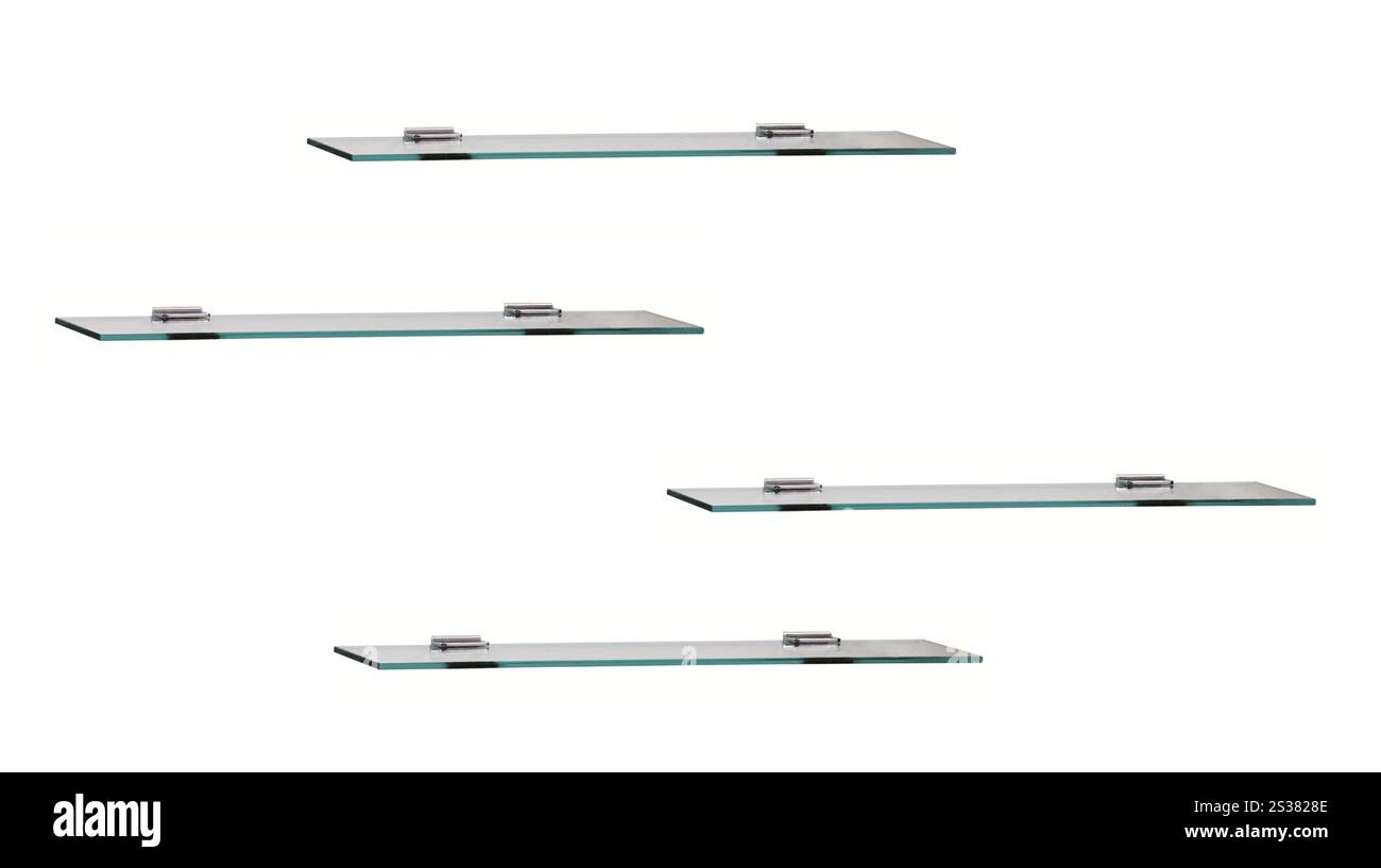 ripiani in vetro isolati su sfondo bianco. ripiani in vetro su sfondo bianco Foto Stock