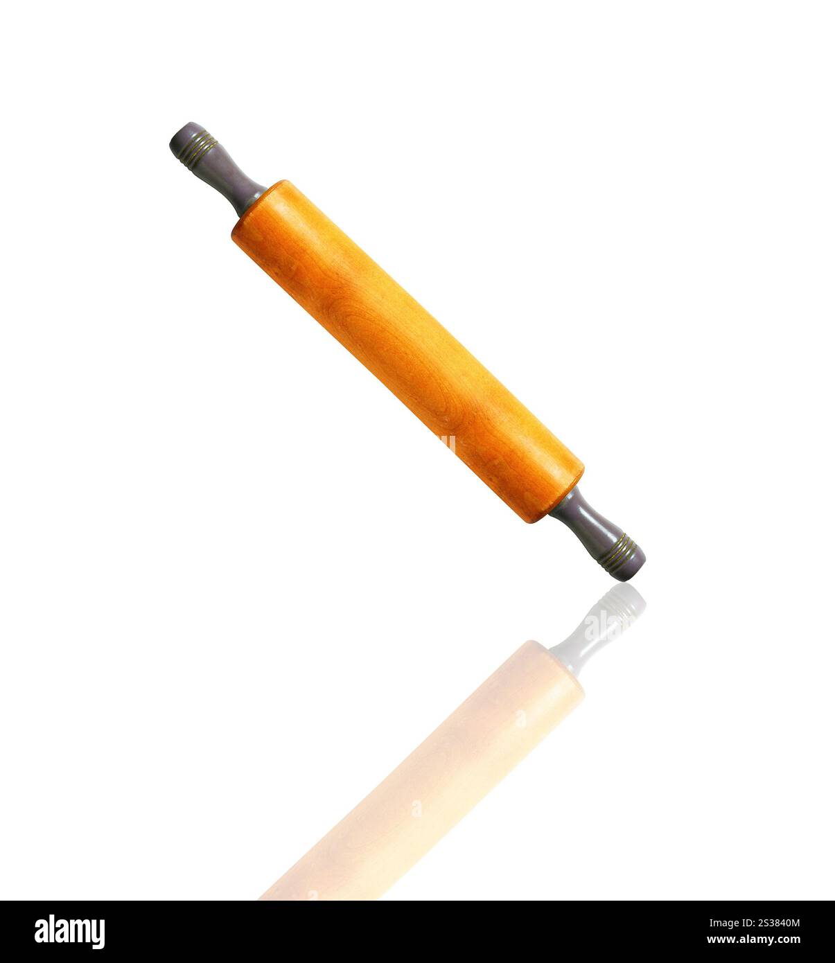 Mattarello in legno vintage isolato su sfondo bianco. Mattarello in legno vintage Foto Stock