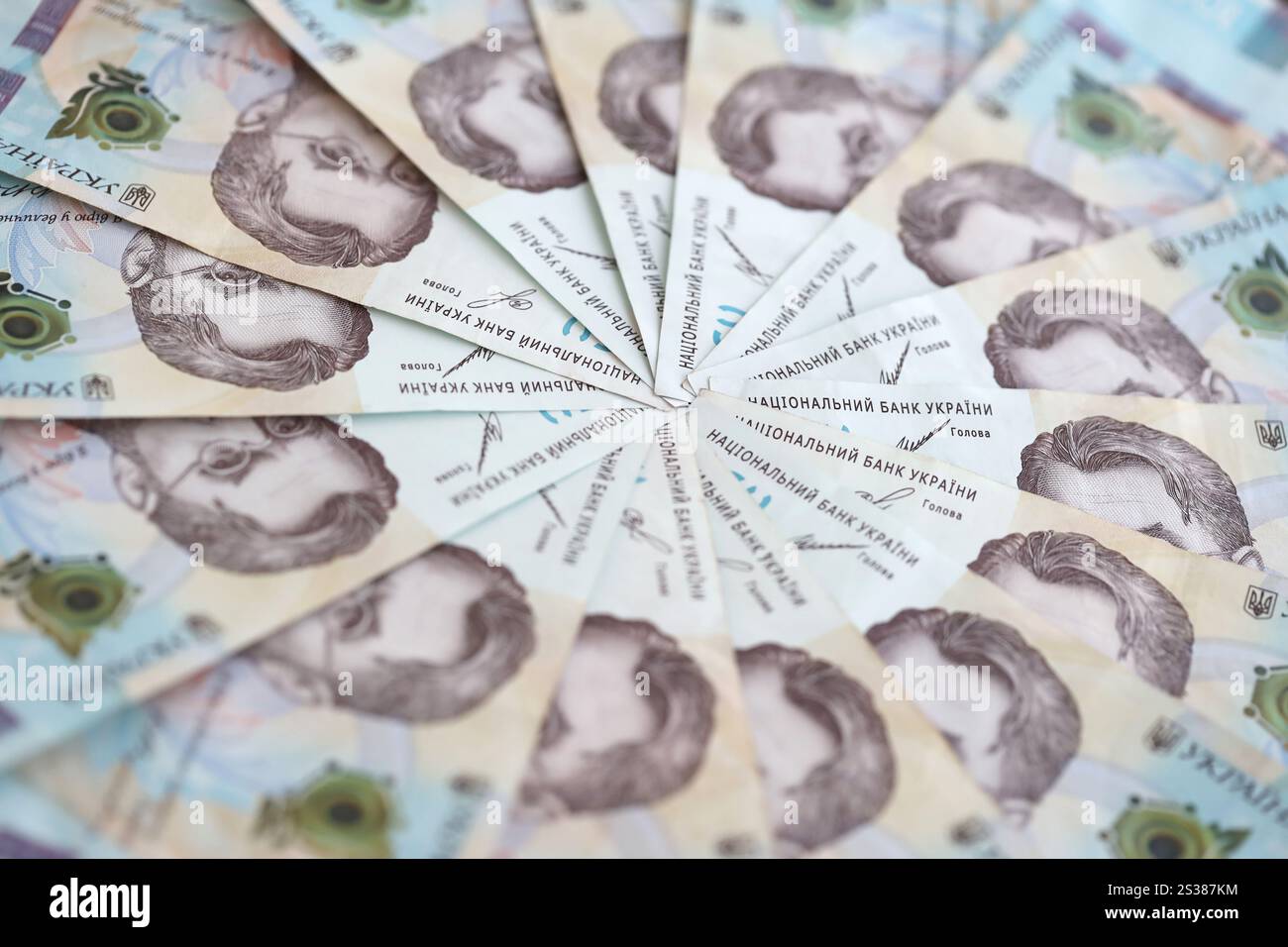 Moneta Ucraina, consistenza da banconote ucraine nel taglio di mille hryvnias, la banconota raffigura Vernadsky. Soldi ucraini, Foto Stock