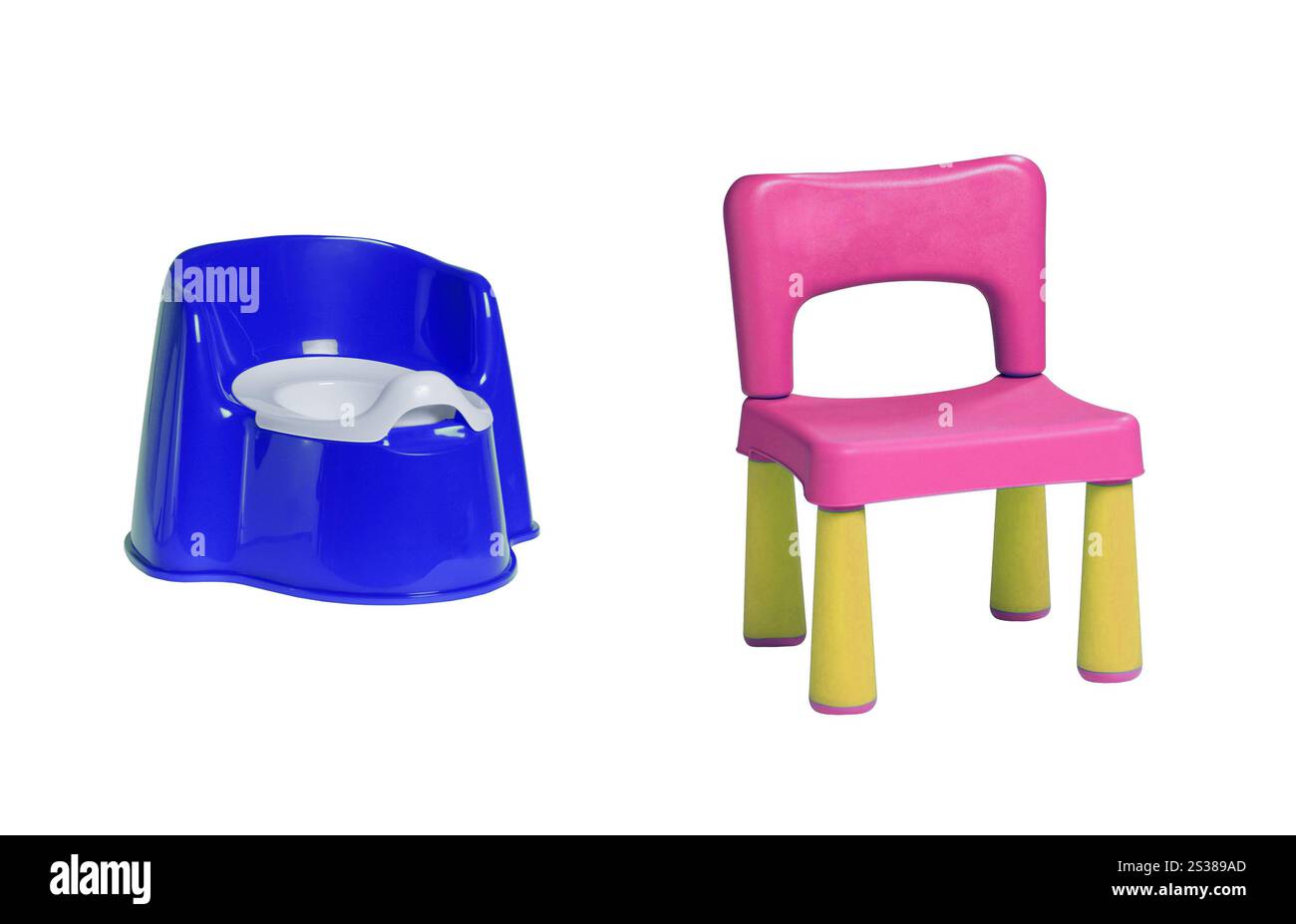 sgabello di plastica per bambini e vasino per bambini su sfondo bianco. sgabello di plastica per bambini e vasino per bambini Foto Stock