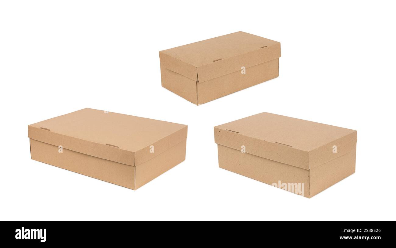 Scatole per scarpe semplici isolate su sfondo bianco. Semplici scatole per scarpe Foto Stock