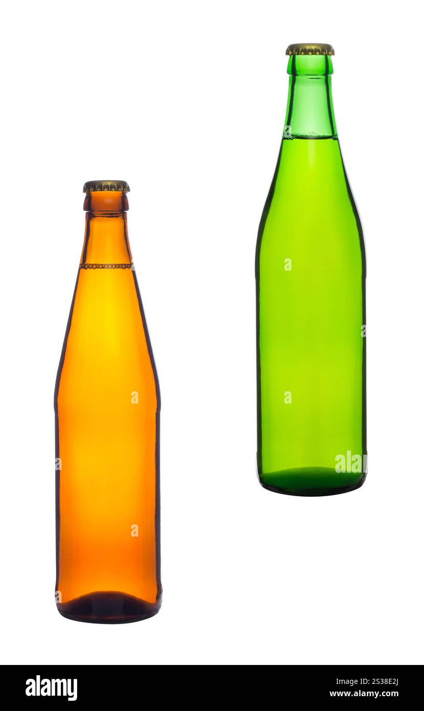 Bottiglie di birra isolate su sfondo bianco. Bottiglie di birra Foto Stock