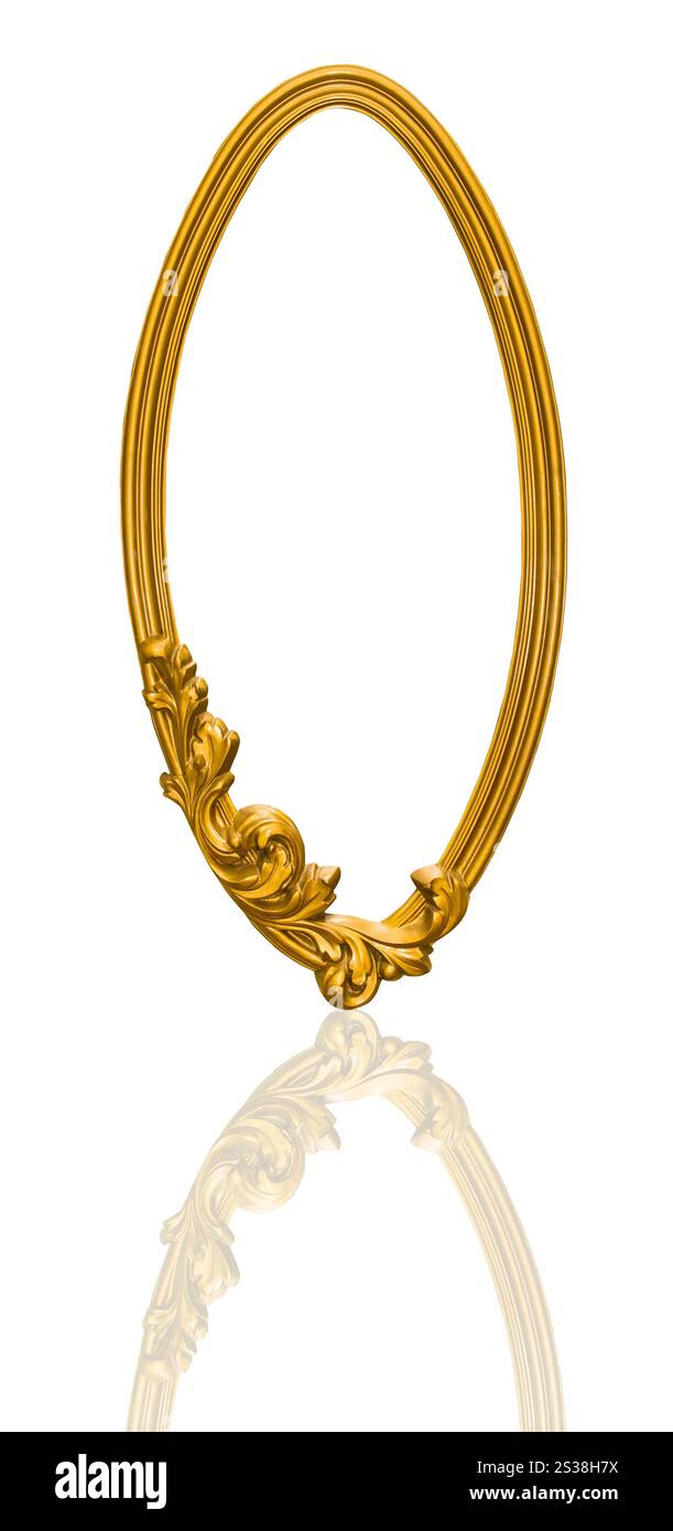 Cornice d'epoca dorata isolata su sfondo bianco. Cornice d'epoca dorata Foto Stock