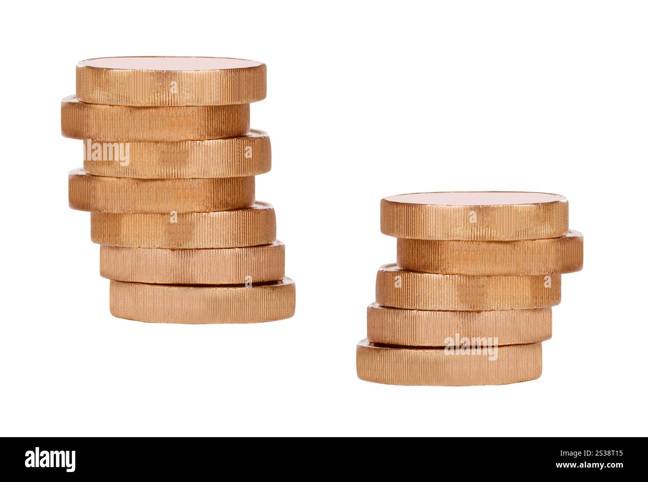 monete d'oro isolate su un bianco. monete d'oro isolate Foto Stock