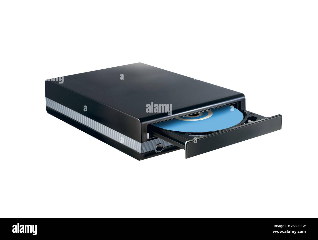 Immagine isolata di una moderna unità dvd esterna con un disco blu parzialmente espulso. Unità dvd esterna con il disco inserito Foto Stock