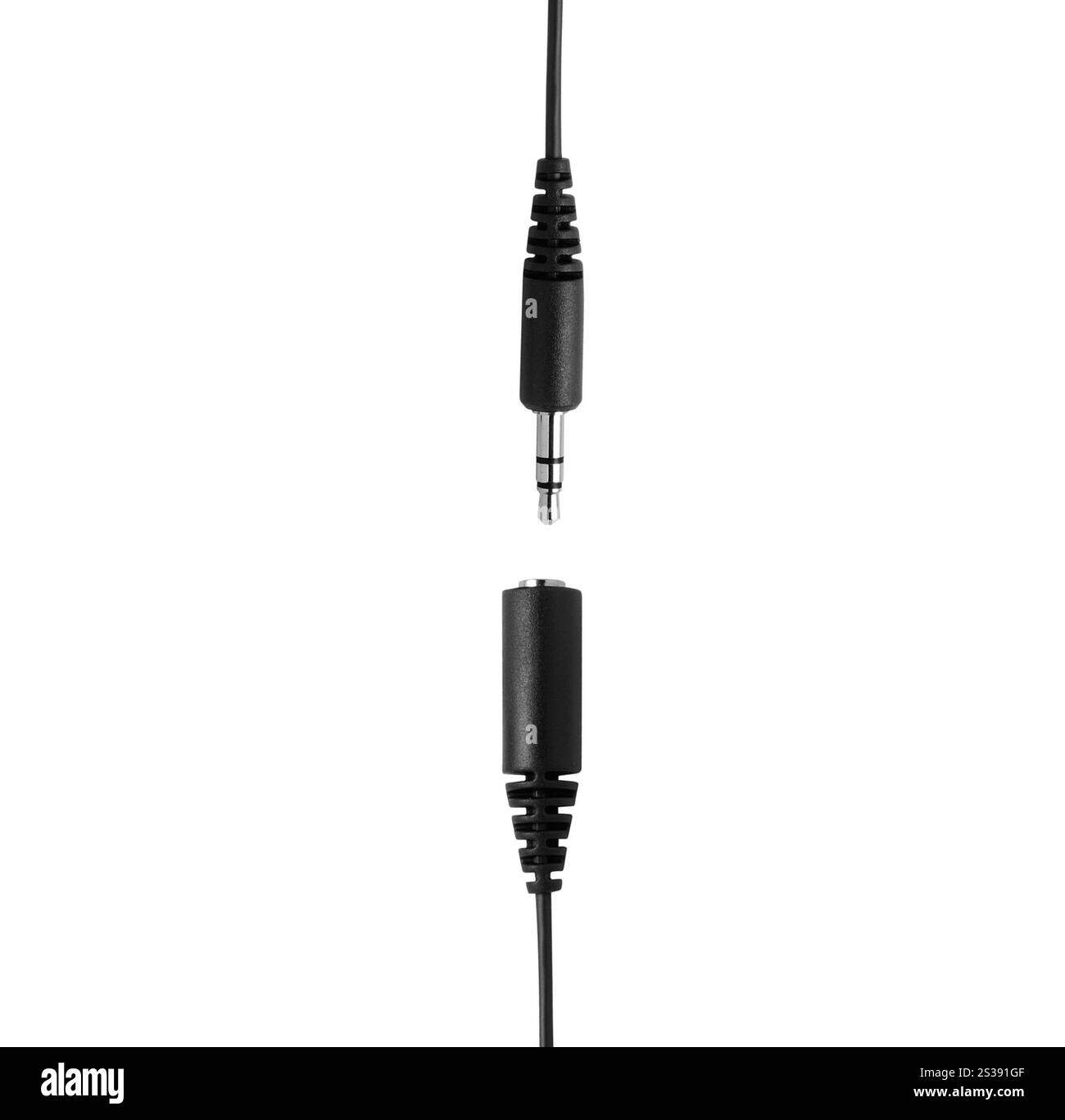 Cavo audio da studio o per strumenti che si estende isolato su sfondo bianco. Estensione del cavo audio da studio o dello strumento Foto Stock