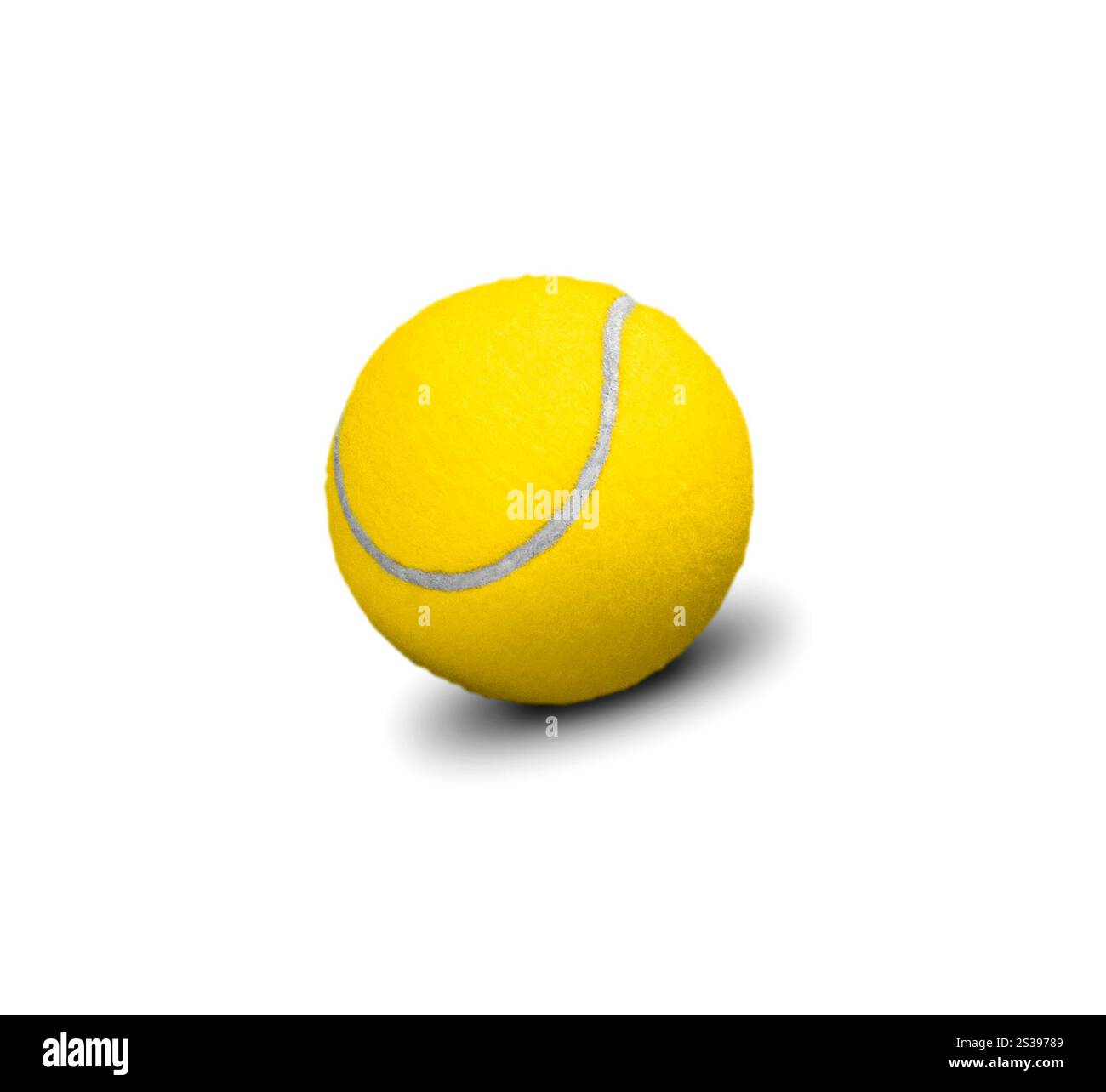 Palla da tennis gialla isolata su bianco Foto Stock