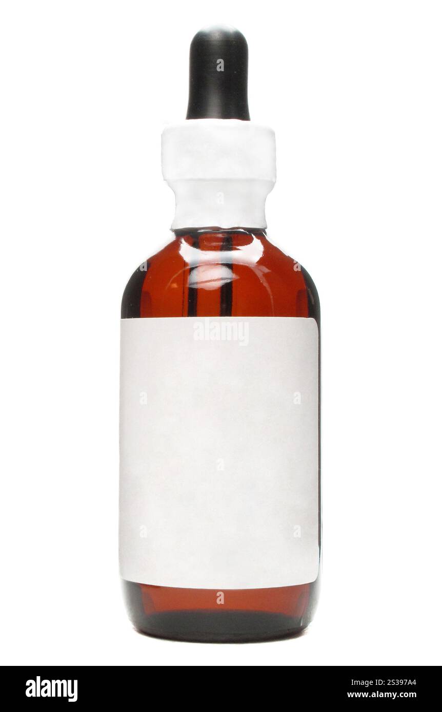 pacchetto olio essenziale isolato su sfondo bianco. pacchetto olio essenziale Foto Stock