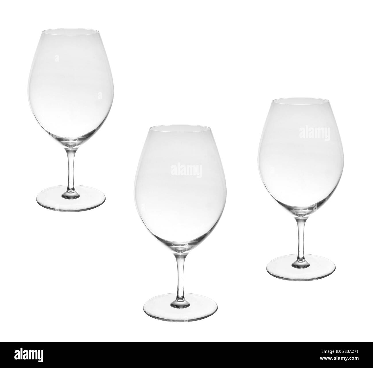 Bicchieri da vino vuoti, isolati su fondo bianco. Bicchieri da vino vuoti Foto Stock