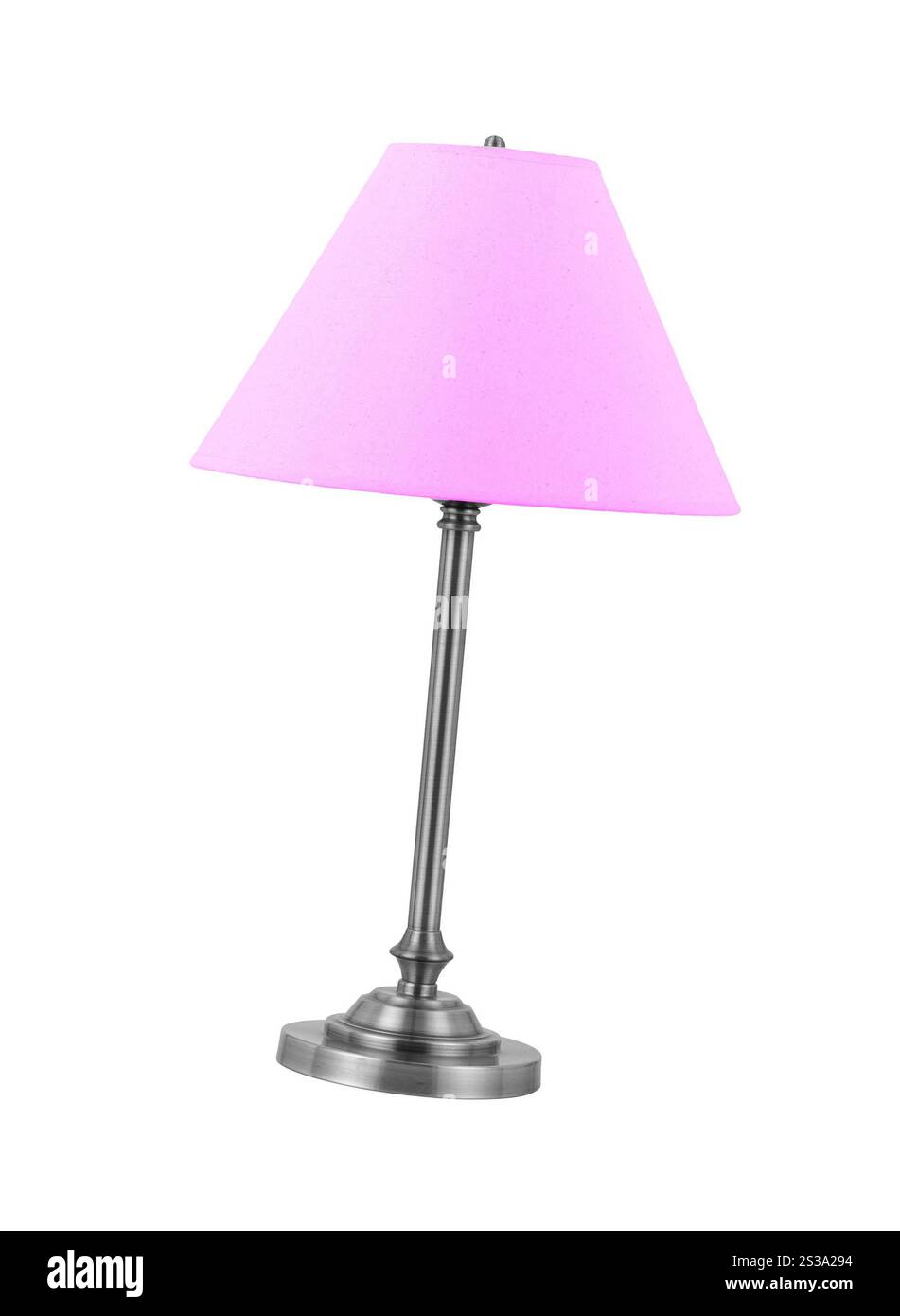 Lampada alta con paralume rosa isolata su sfondo bianco. Lampada alta con paralume rosa isolato Foto Stock
