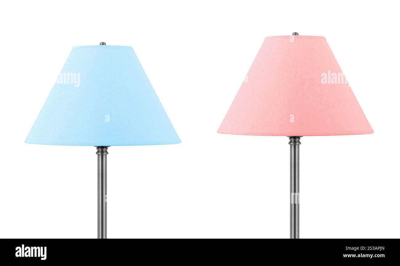 Lampada alta con ombra rosa e blu isolata. Lampada alta con paralume rosa isolato Foto Stock