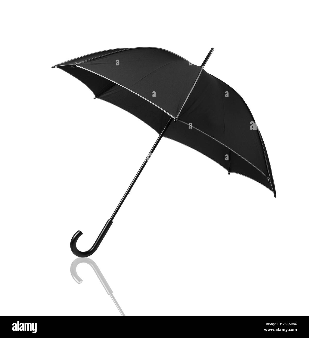 Ombrello nero su sfondo bianco. Ombrello nero Foto Stock