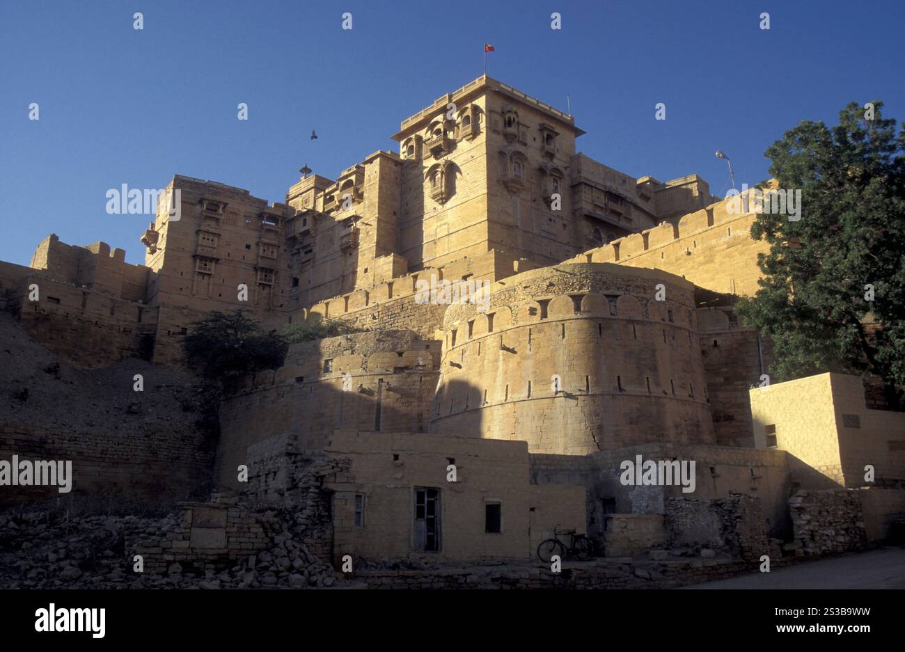 Una vista del forte di Jaisalmer nella città vecchia di Jaisalmer nella provincia del Rajasthan in India. India, Jaisalmer, gennaio 1998. INDIA, RAJASTHAN Foto Stock