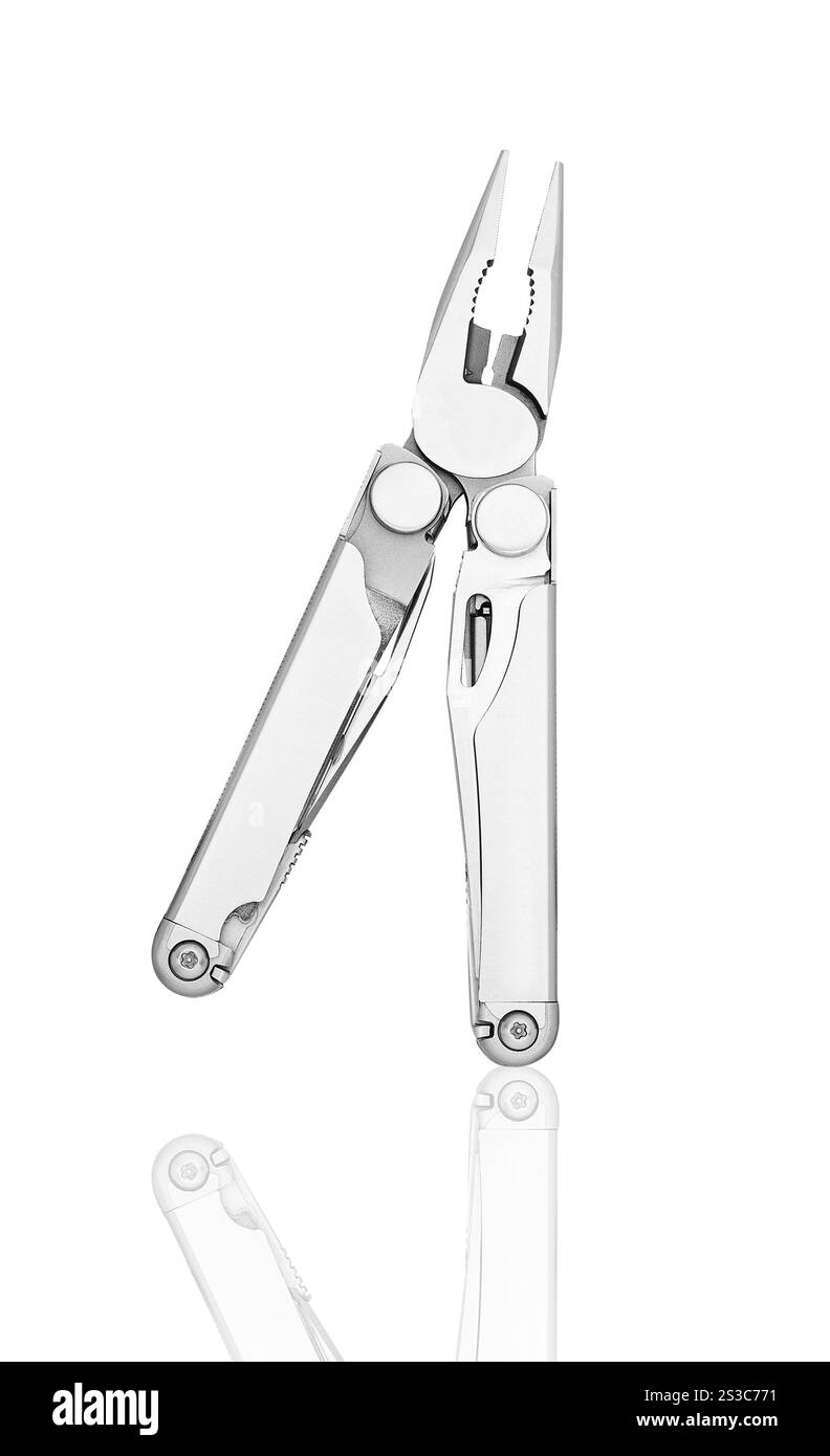 Steel multitool su sfondo bianco Foto Stock