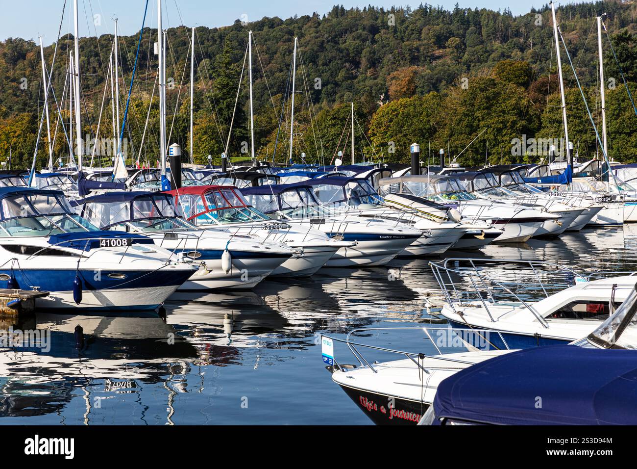 Windermere Marina, Windermere, Cumbria, Regno Unito, Inghilterra, yacht, barche, porticciolo, lago Windermere, windermere Regno Unito, Windermere England, Windermere Cumbria, Foto Stock