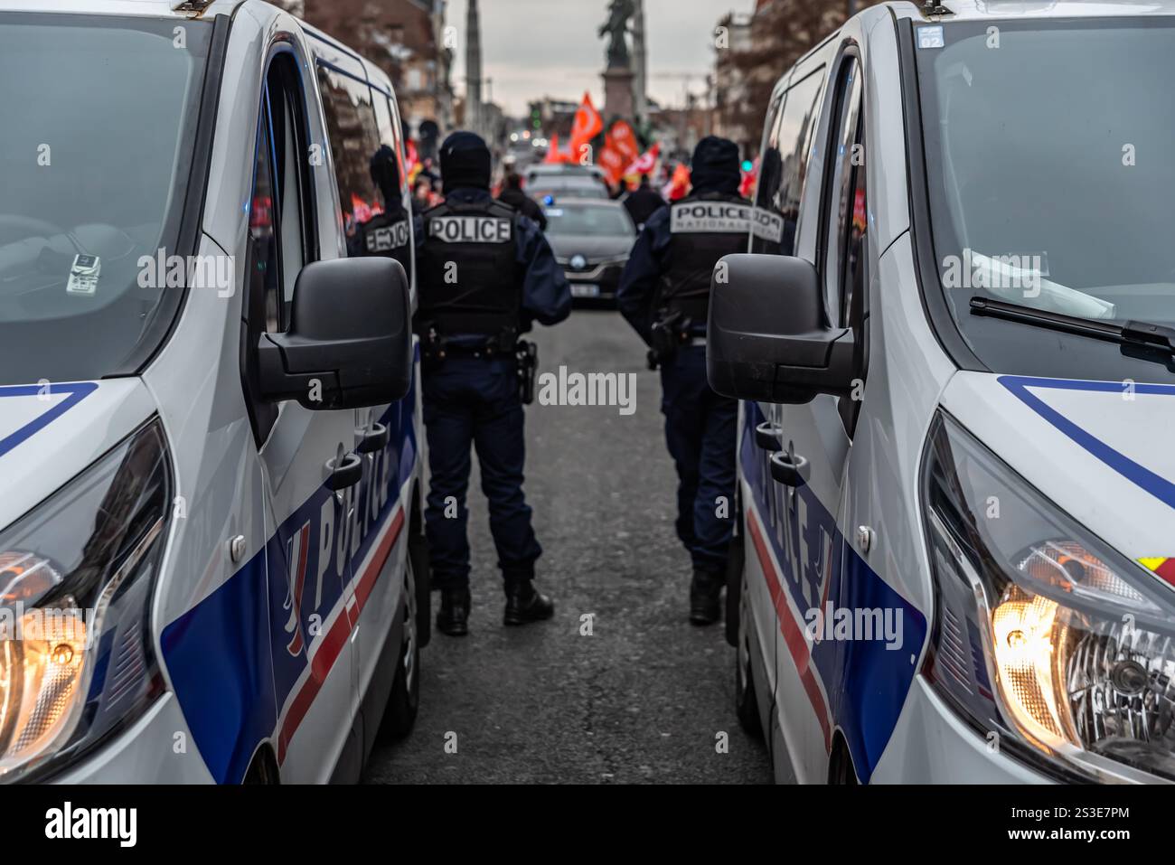 Polizia alla manifestazione in Francia, protesta contro le riforme pensionistiche del governo Macron. Foto Stock