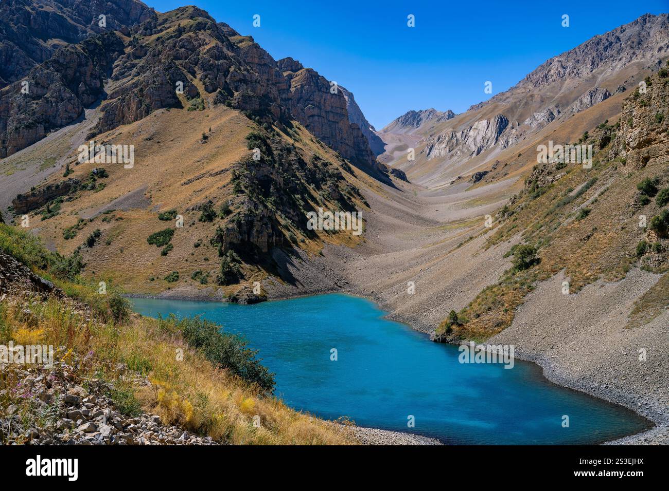 Uzbekistan. Tan-Shan. Oigaing. Lago Termitash e sorgente del fiume Koksu. Foto Stock