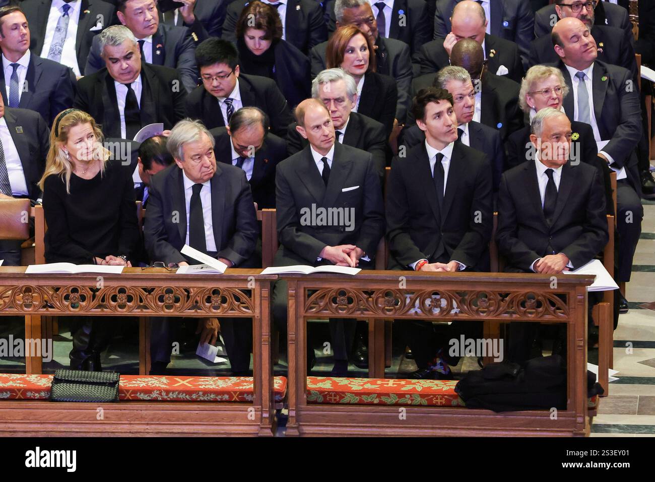 Washington, Stati Uniti. 9 gennaio 2025. Principessa Mabel, Antonio Guterres, Segretario generale delle Nazioni Unite, Principe Edoardo, Duca di Edimburgo, primo Ministro canadese Justin Trudeau e Presidente del Portogallo, Marcelo Rebelo de Sousa ascoltano durante il funerale di Stato per l'ex Presidente Jimmy Carter tenutosi nella Cattedrale Nazionale di Washington, DC. Giovedì 9 gennaio 2025. Foto di Samuel Corum/UPI credito: UPI/Alamy Live News Foto Stock