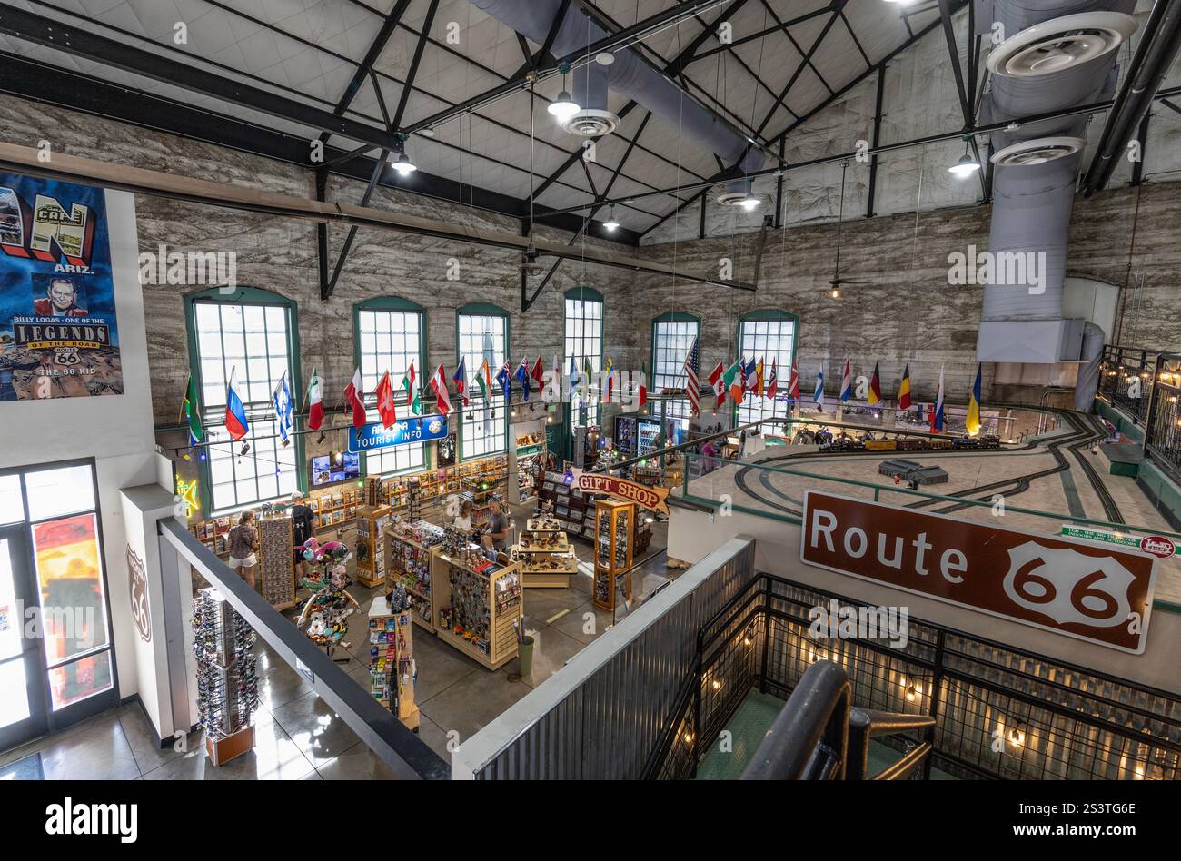 Mojave Museum of History and Arts and Visitor Center nella storica centrale elettrica, Route 66 (i-40), Kingman, Arizona. Foto Stock