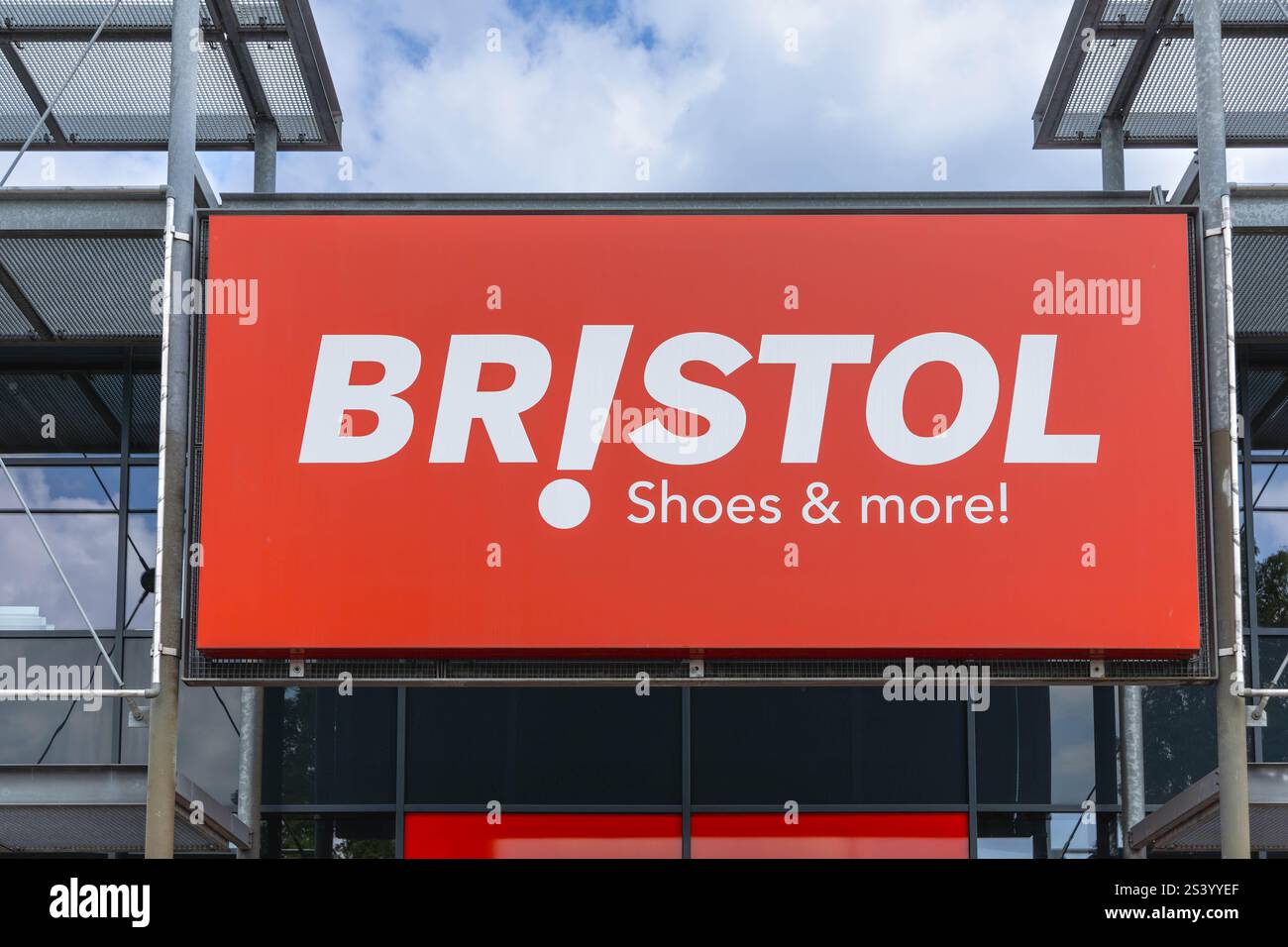 Nuenen, Paesi Bassi. 22 giugno 2024. Logo di un negozio di scarpe Bristol. Bristol è un caos belga specializzato in calzature e abbigliamento. Foto Stock