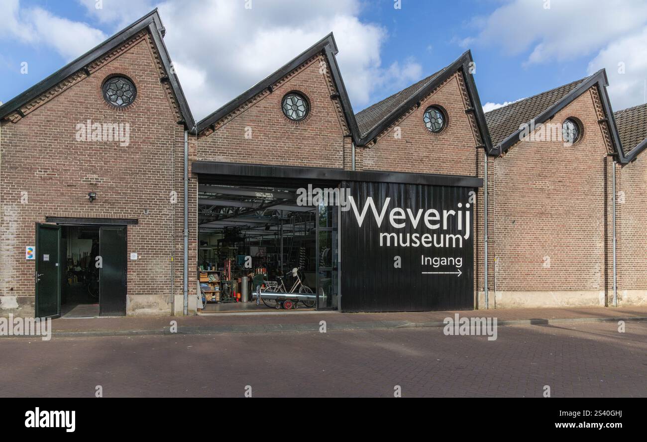 Geldrop, Paesi Bassi. 28 giugno 2024. Porta d'ingresso del museo Het Weverij Geldrop. Foto Stock