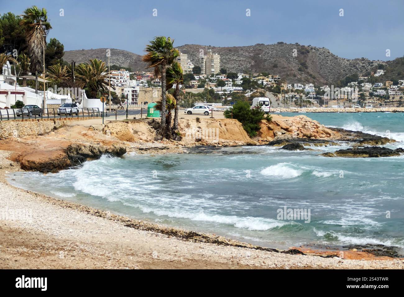 Moraira ad Alicante: Il lungomare vicino a Platja Platgetes Foto Stock