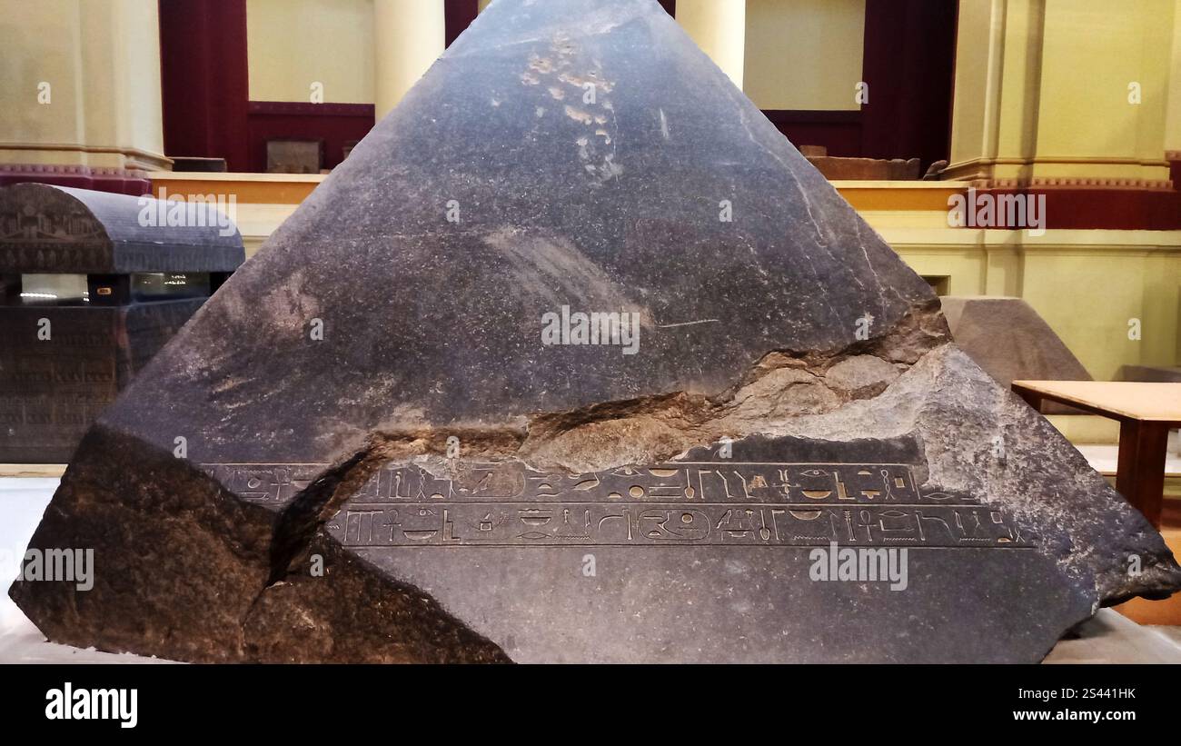 Piramide della piramide di Amenemhat III nel Museo Egizio delle Antichità, il Cairo, Egitto Foto Stock