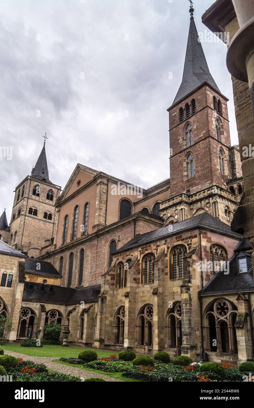 Cattedrale di Treviri e Liebfrauenkirche, chiesa di nostra Signora, Treviri, Rheinland-Pfalz, Germania Foto Stock