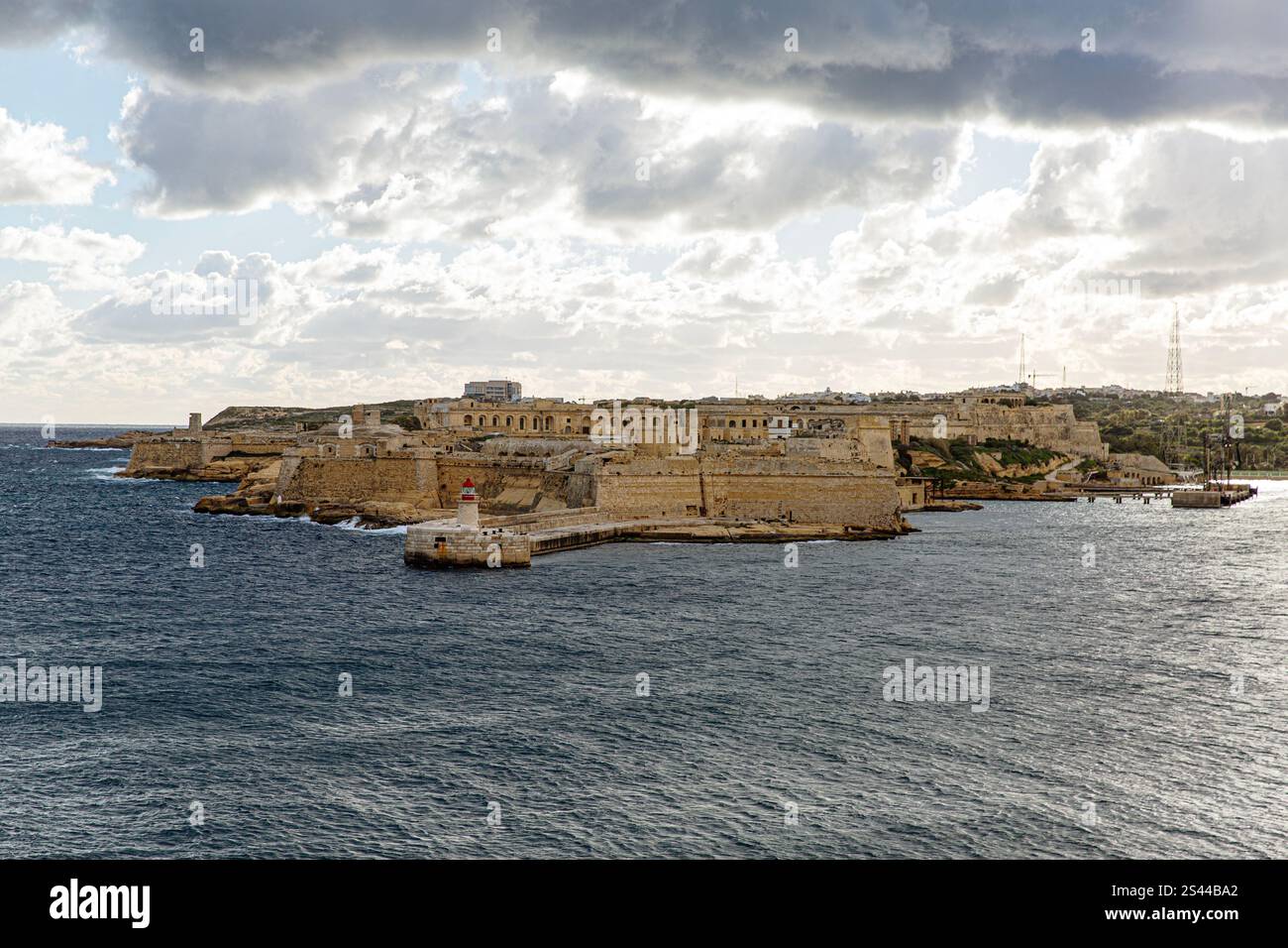 Vista di la Valletta dal lungomare di Malta Foto Stock