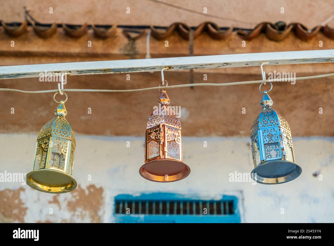 Lanterne per le strade del Marocco Foto Stock