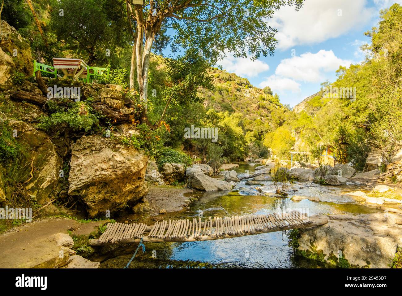Splendide cascate Akchour a Chefchaouen, Marocco, Nord Africa Foto Stock
