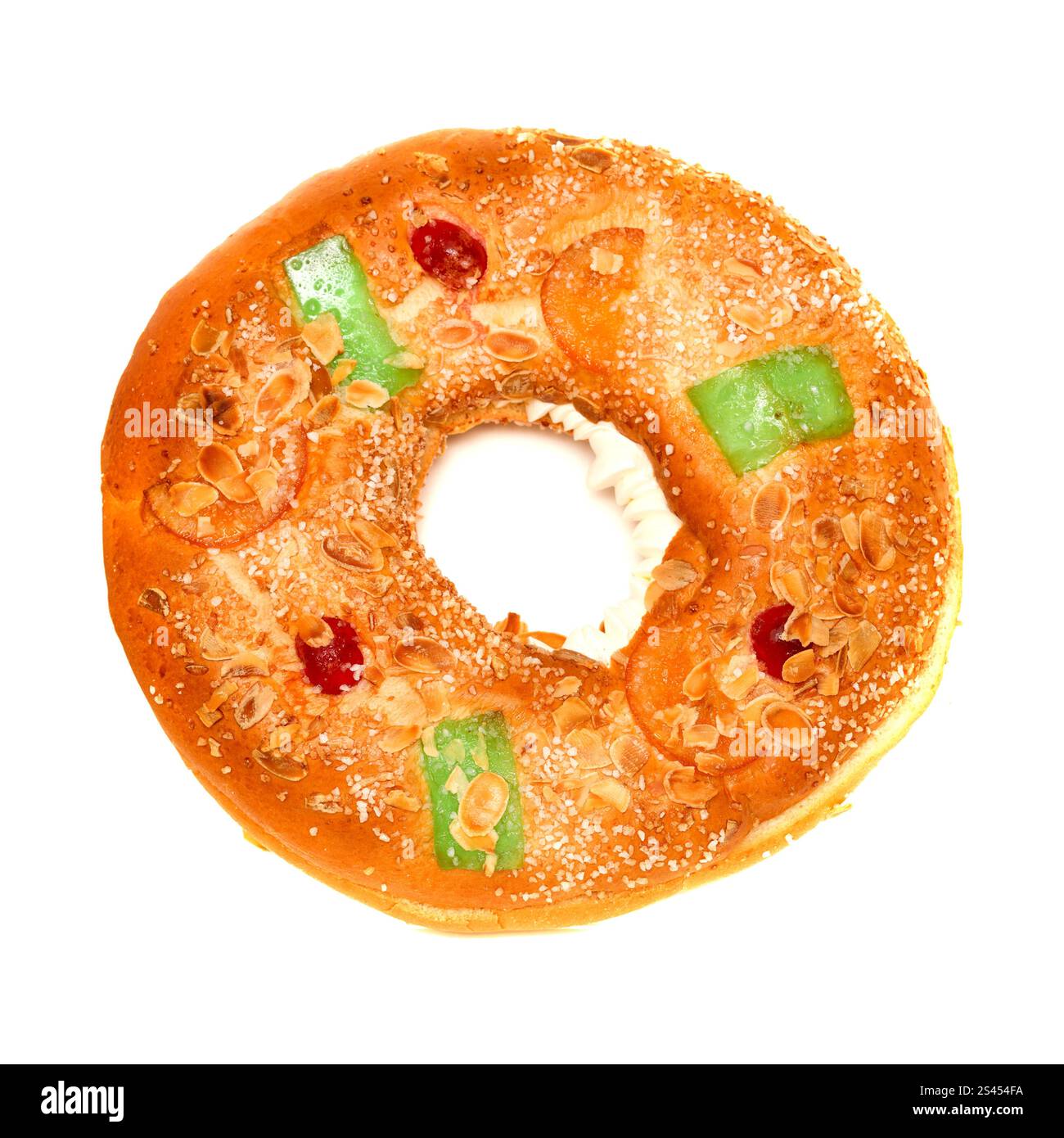 Roscon de Reyes, versione spagnola della torta dei tre re, isolata su sfondo bianco Foto Stock