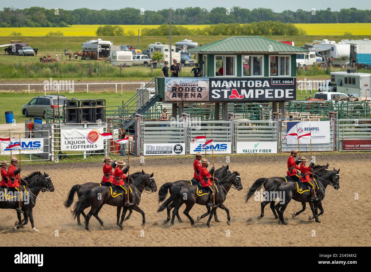 RCMP Musical Ride presso il Manitoba Stampede di Morris Manitoba, Canada. Foto Stock