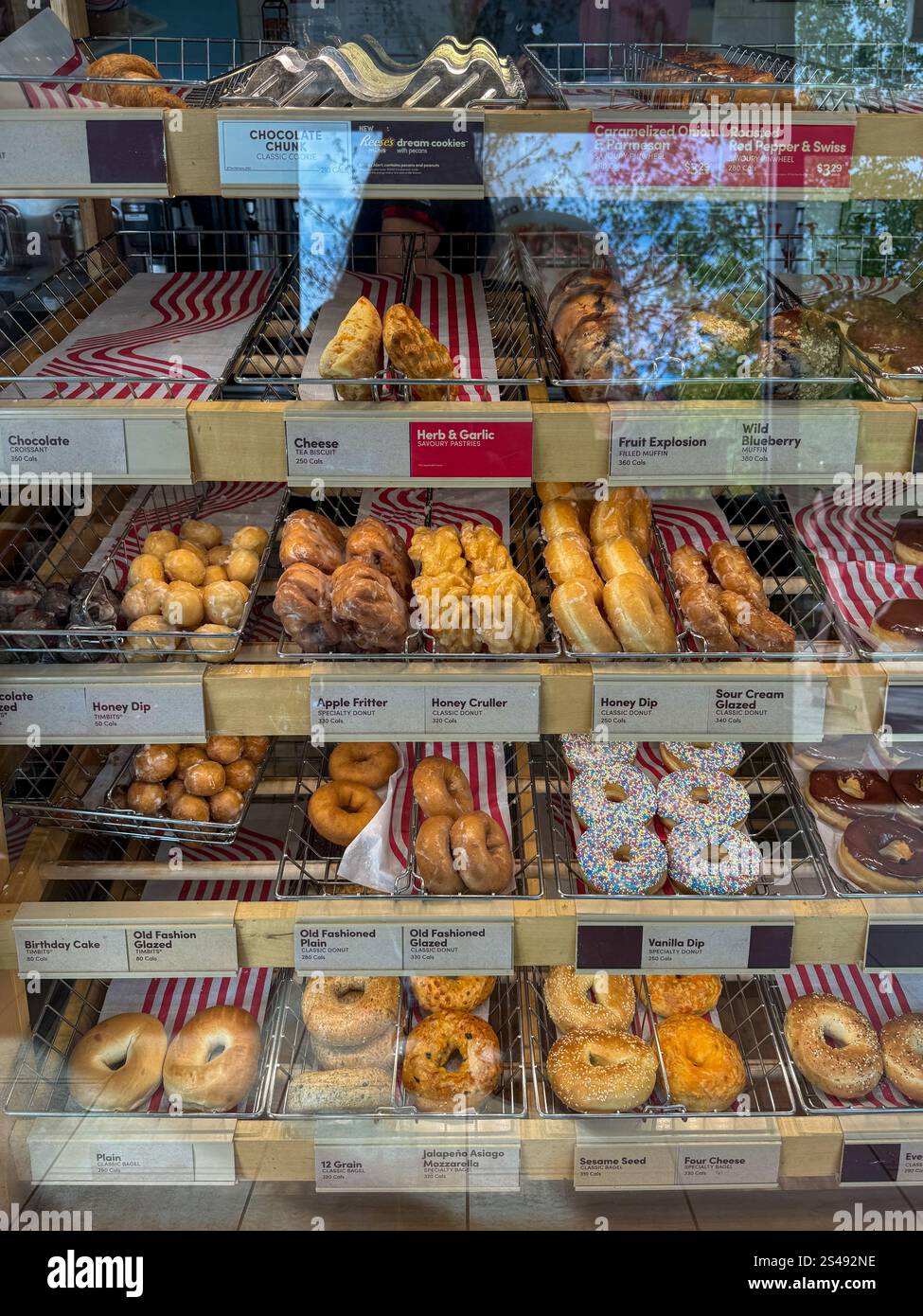 Tim Hortons nella Columbia Britannica, Canada. Sono ovunque! - Immagine stock catturata con smartphone