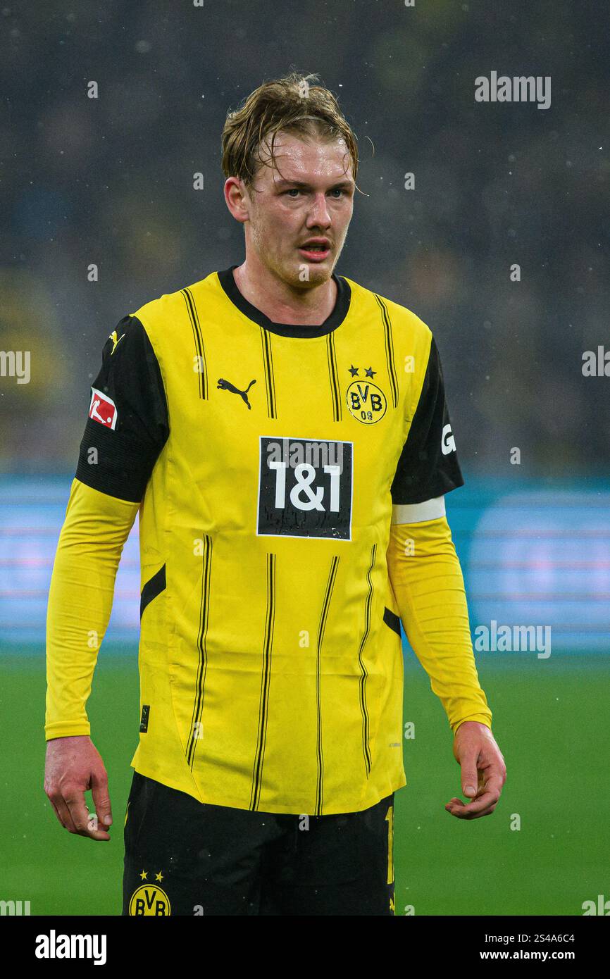 DORTMUND, GERMANIA - 10 GENNAIO 2025: Julian Brandt - partita di calcio del Borussia Dortmund vs Bayer 04 Leverkusen al Signal Iduna Park Foto Stock
