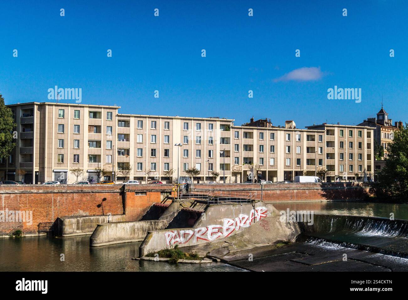 Cité du Port-Garaud, appartamento modernista blocco da Gioacchino & Pierre Gérard, 1958, Avenue Maurice Hauriou, Toulouse, Haute-Garonne, Occitanie, Francia Foto Stock