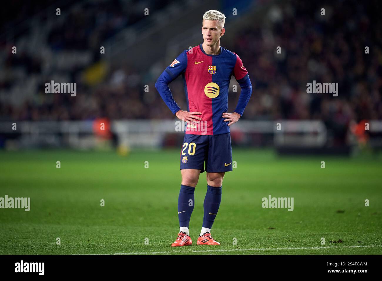 BARCELLONA, SPAGNA - 15 DICEMBRE: Dani Olmo del FC Barcelona durante la partita di LaLiga tra FC Barcelona e CD Leganes all'Estadi Olimpic Lluis Companys Foto Stock