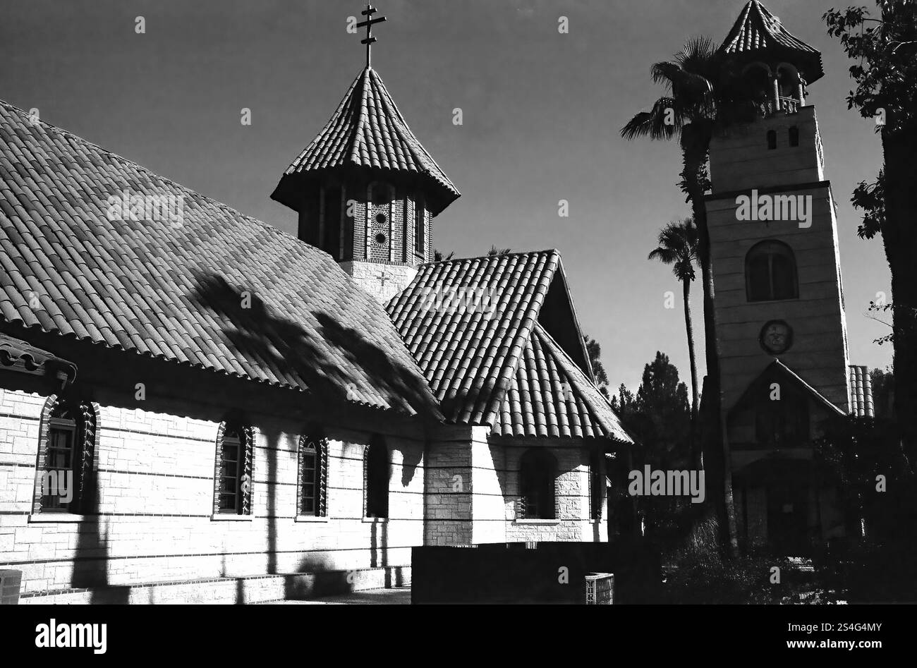 Immagine cinematografica in bianco e nero della cappella greco-ortodossa del monastero di Sant'Antonio in Arizona Foto Stock