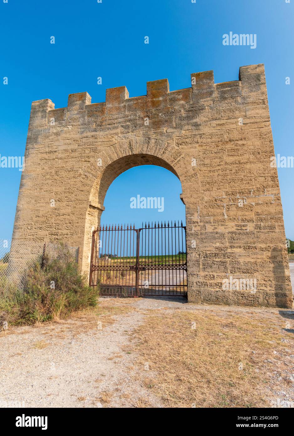 Il cancello di Maguelone, Hérault, Francia Foto Stock