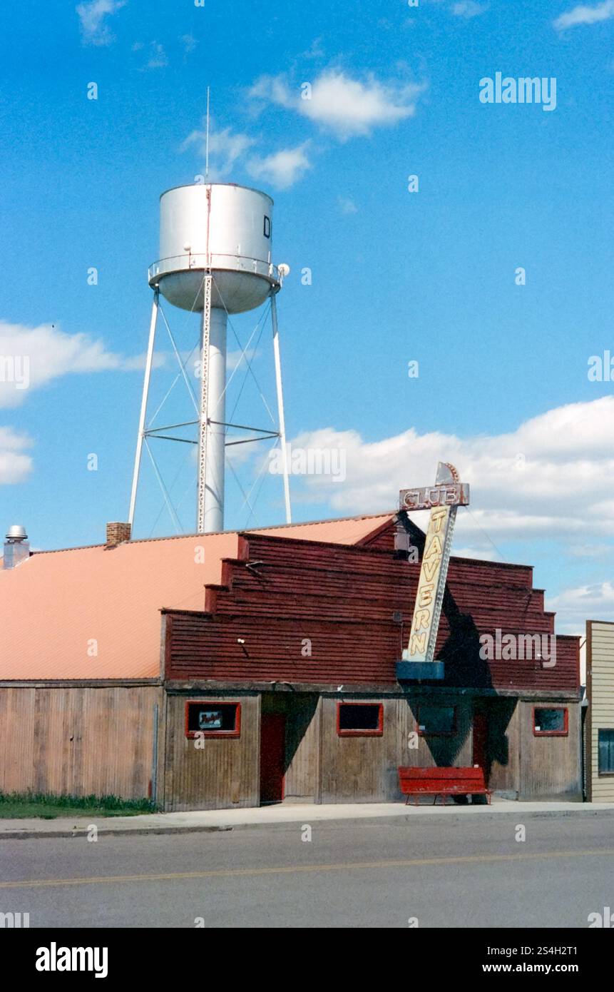 Una piccola città nel Montana rurale, U.S.A., che sembra sia rimasta bloccata nel tempo mentre il resto del paese marciava in avanti. Foto Stock