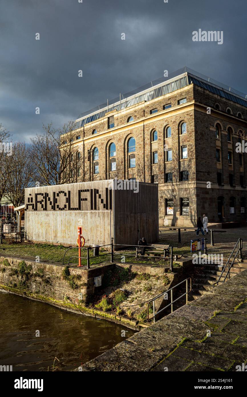 Arnolfini Bristol - La Arnolfini Contemporary Art Center & Gallery sul lungomare nel centro di Bristol. Fondata 1961, spostato nella sua sede attuale 1975 Foto Stock