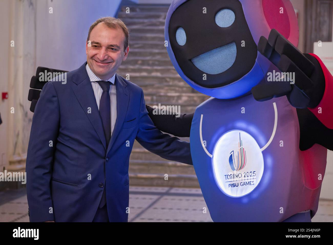 Torino, Italia. 12 gennaio 2025. Il maggiore di Torino, Stefano lo Russo, introduce “TO Tag” come mascotte per Torino 2025 FISU World University Games Winter. Credito: M.. Bariona/Alamy Live News Foto Stock