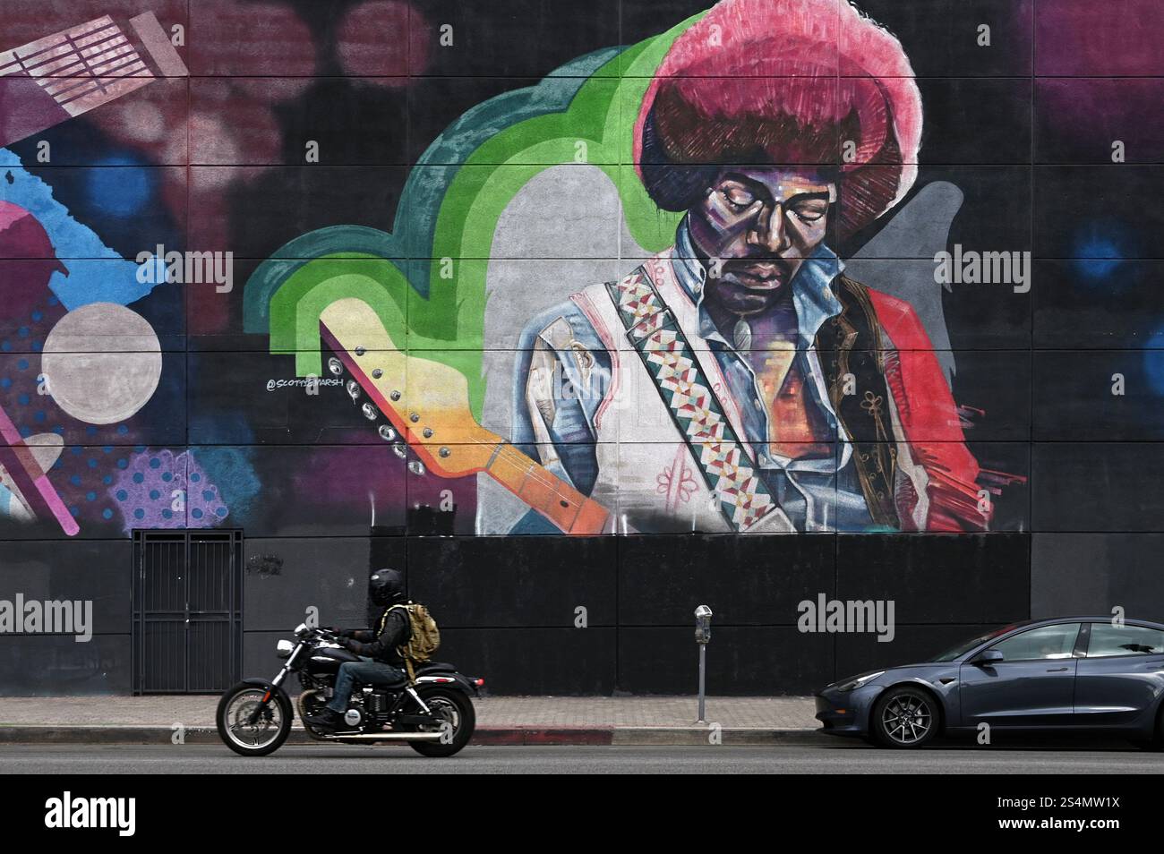 Murale di Jimi Hendrix al Guitar Center Music Store su Sunset Boulevard, Hollywood, Los Angeles, California, USA Foto Stock