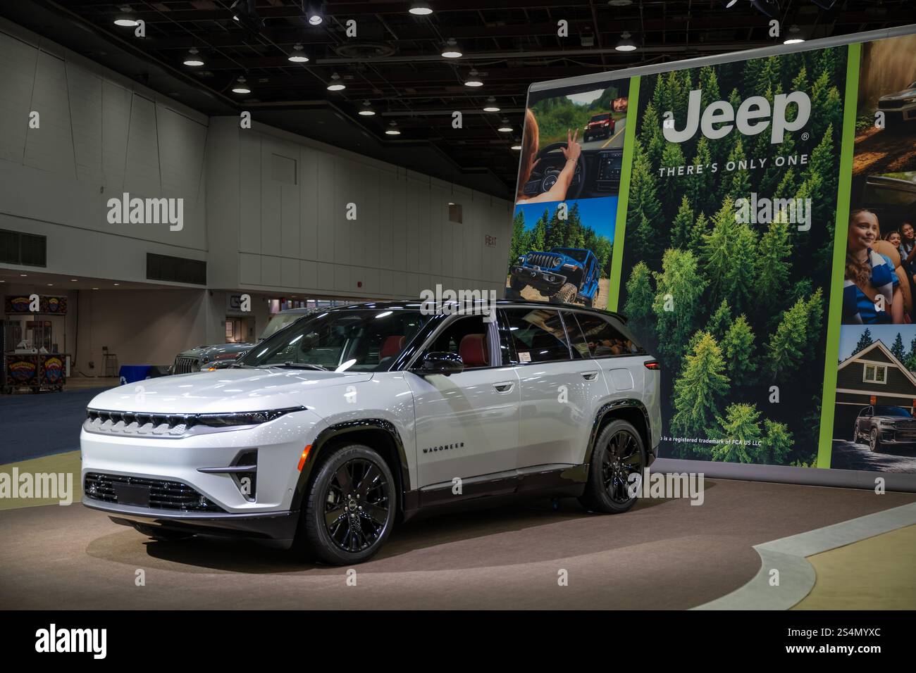 DETROIT, mi/USA - 10 GENNAIO 2025: Un SUV Jeep Wagoneer S 4XE del 2024, North American International Detroit Auto Show (NAIAS). Foto Stock