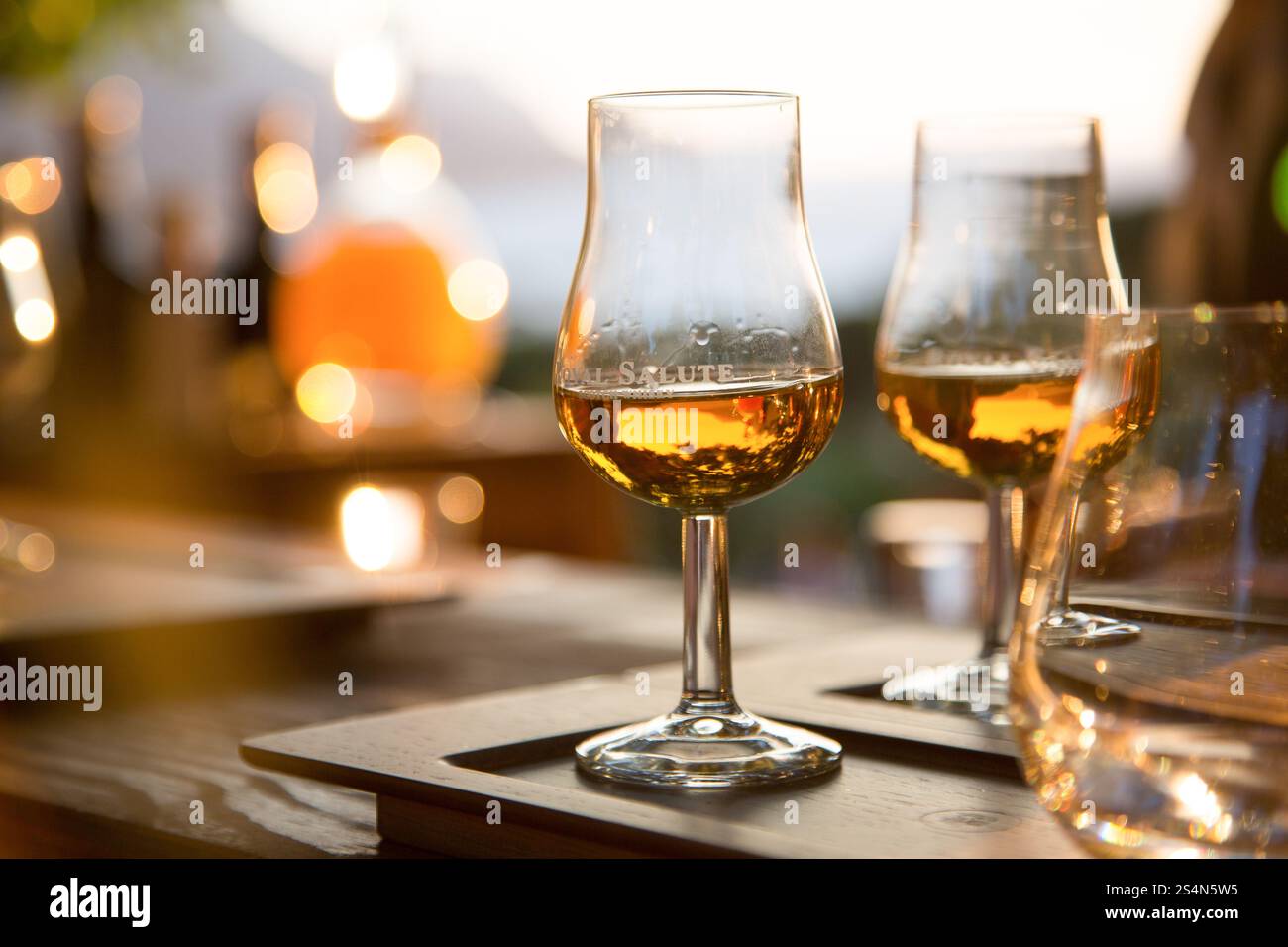 Cocktail di lusso - bevande per feste in giardino Foto Stock